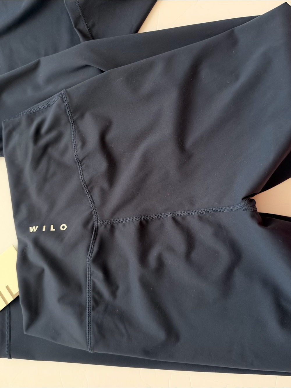 Willo the label Blue High-Rise Leggings and Crop Top Set - Picture 3 of 6